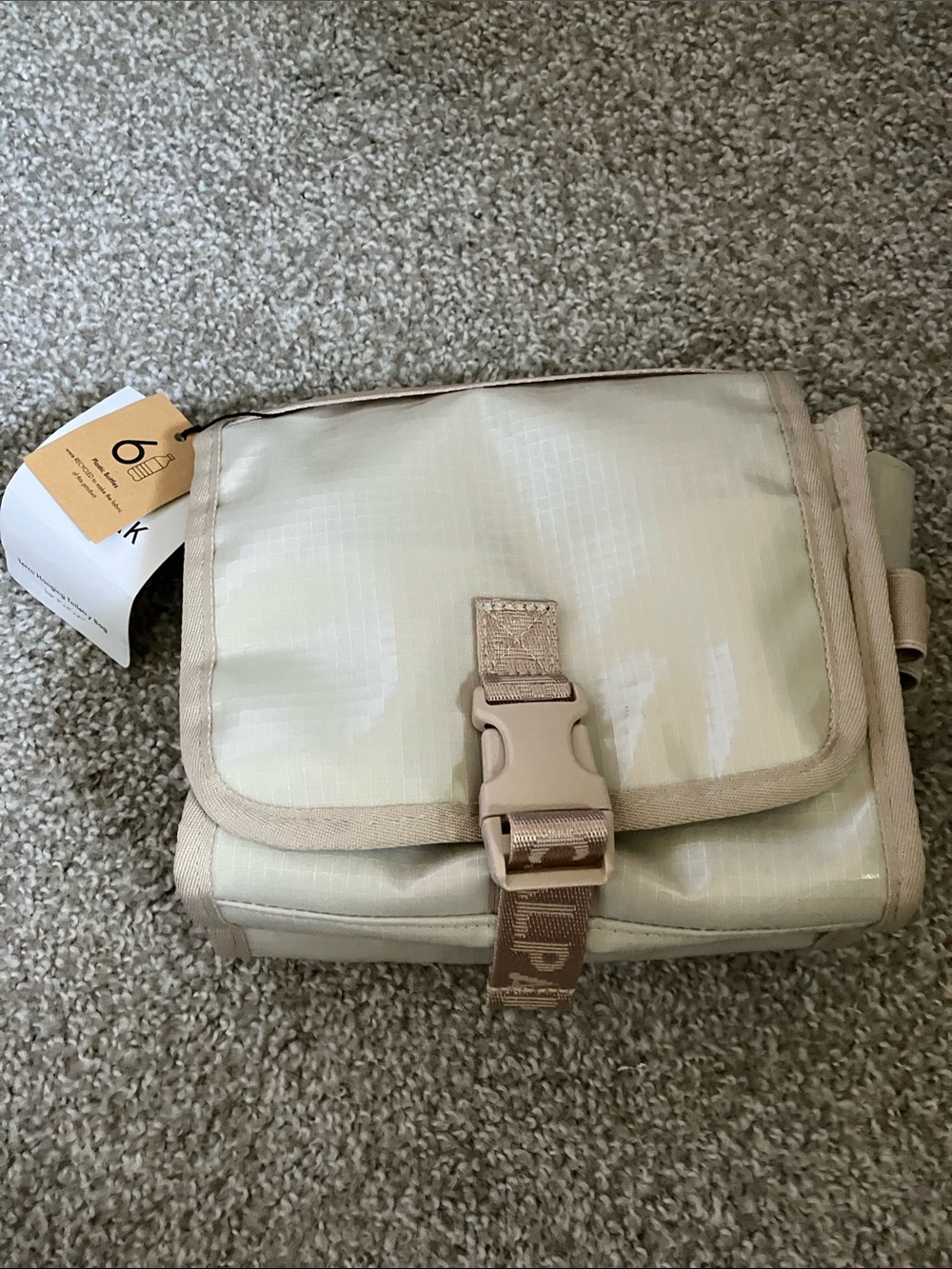 NWT Calpak Terra Hanging Toiletry Bag in White Sands